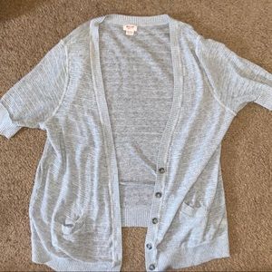 Grey shortsleeved cardigan